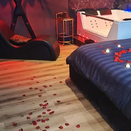 Loveroomxspa Bourg-Saint-Christophe Room photo