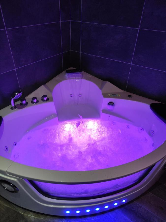 Loveroomxspa * Bourg-Saint-Christophe