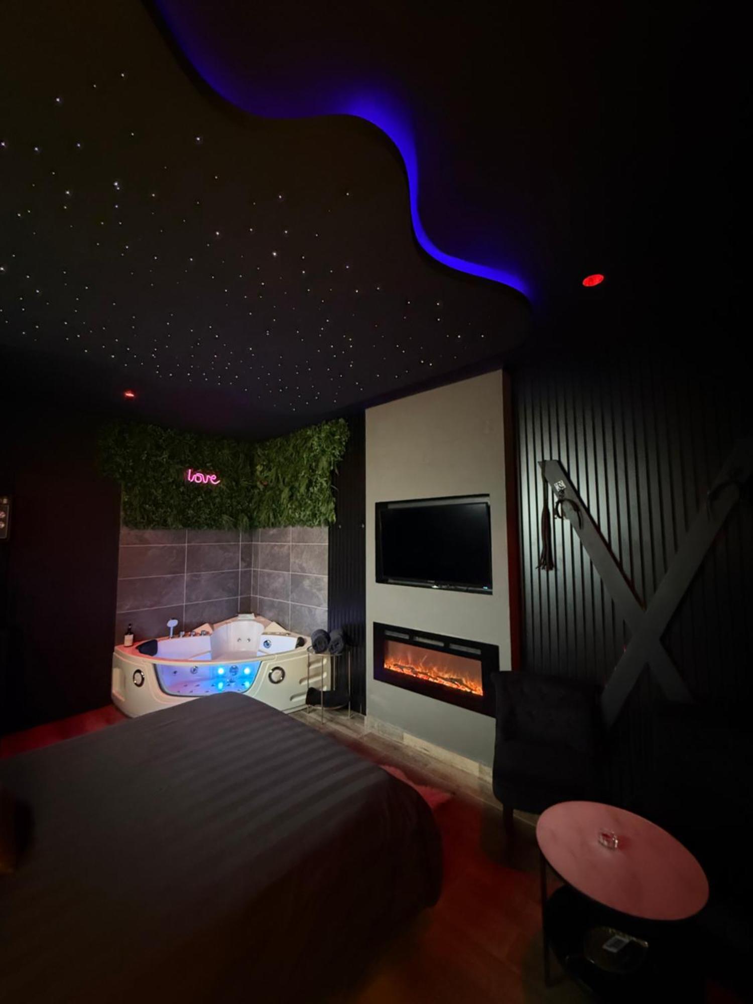 Loveroomxspa Appartement Bourg-Saint-Christophe
